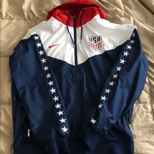 usa nike windrunner